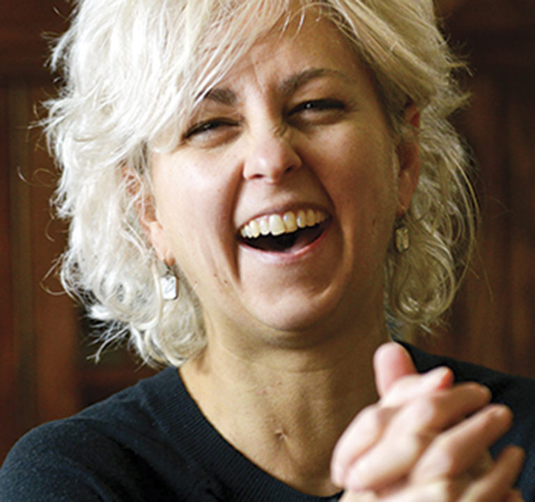 10 Facts About Kate Dicamillo | World’s Facts
